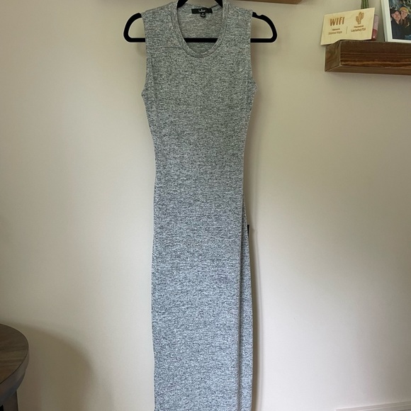 Lulus Dresses & Skirts - LULUS Open Back Maxi Dress
